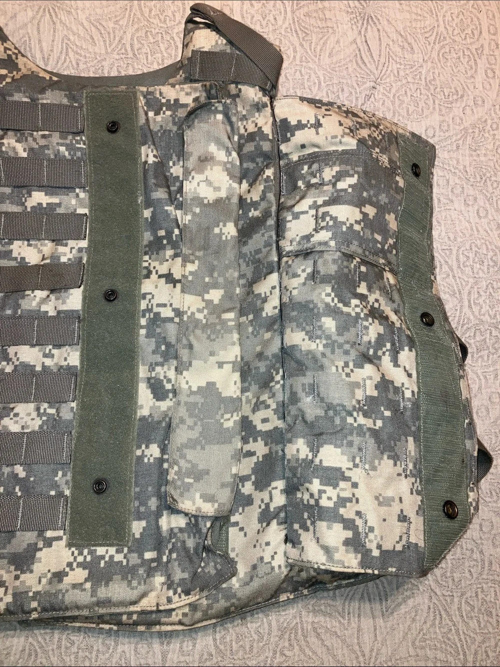 Genuine U.S. Army Interceptor Body Armor Vest - Picture 2 of 9